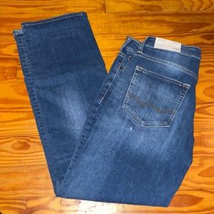 AE Jeans